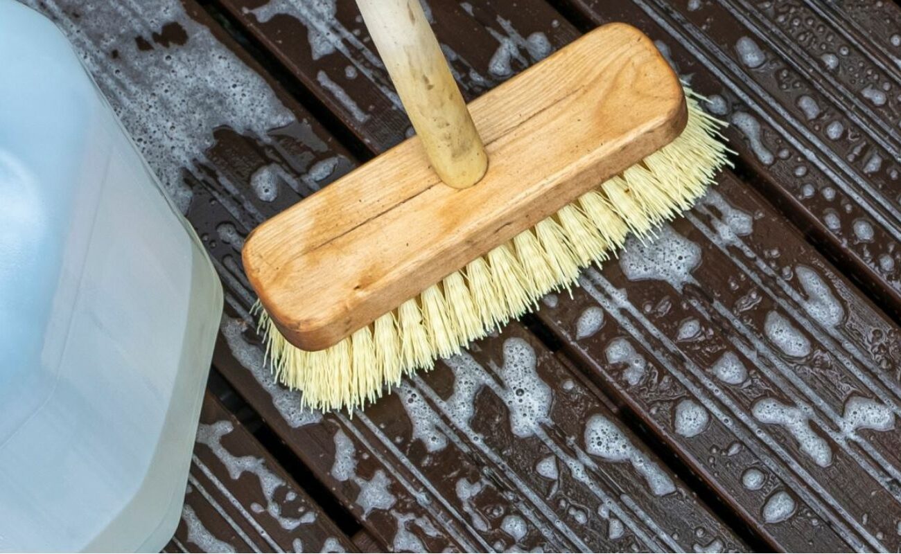 How to clean composite decking HR Composites
